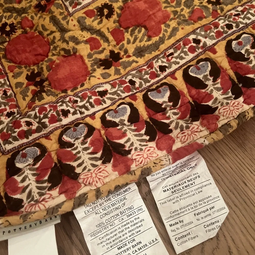 Pottery Barn Vintage boho Floral and Geometric Quilt in Red and Brown VERY RARE